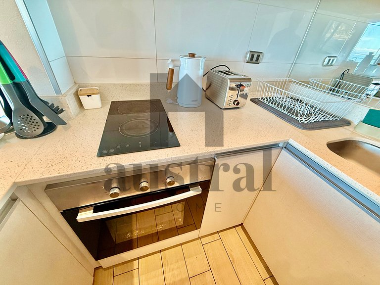 Apartment with ocean view and heated pool