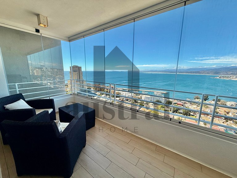 Apt com vista para o mar e piscina aquecida