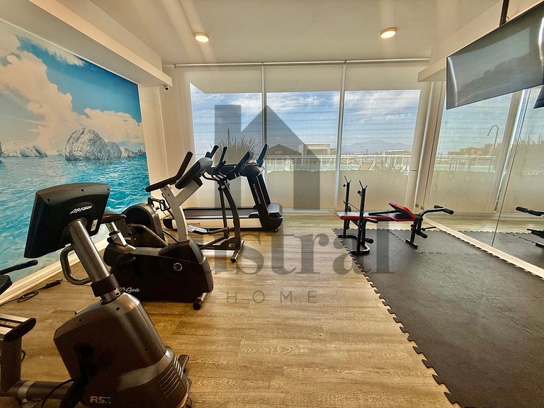 Apartment with ocean view and heated pool