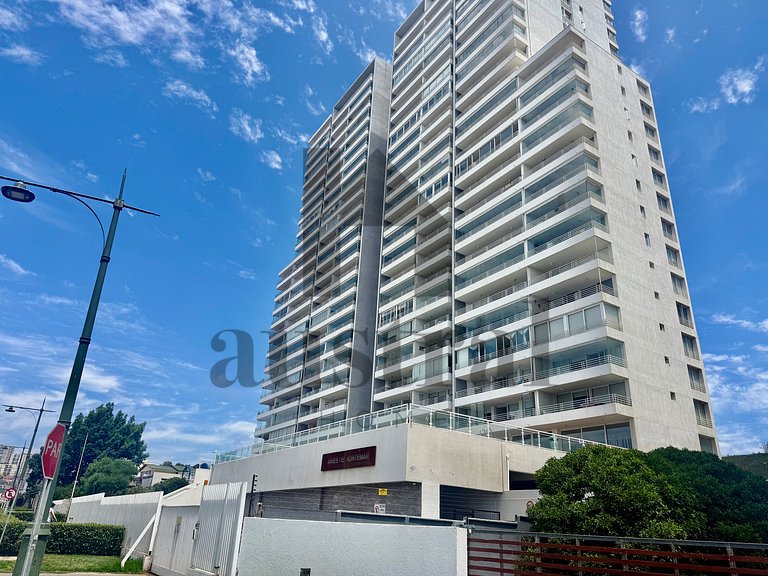 Apartment with ocean view and heated pool
