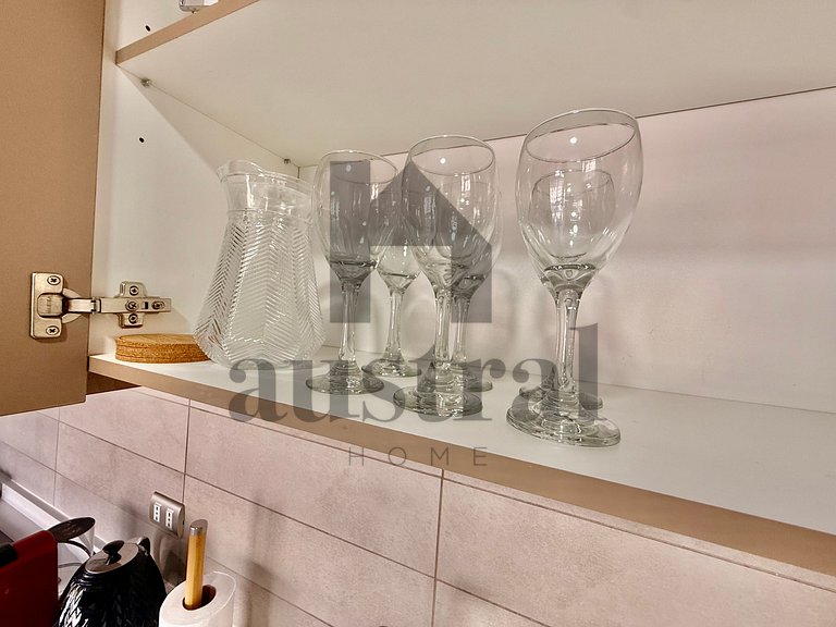 Decorado con estacionamiento cerca Est. Nacional