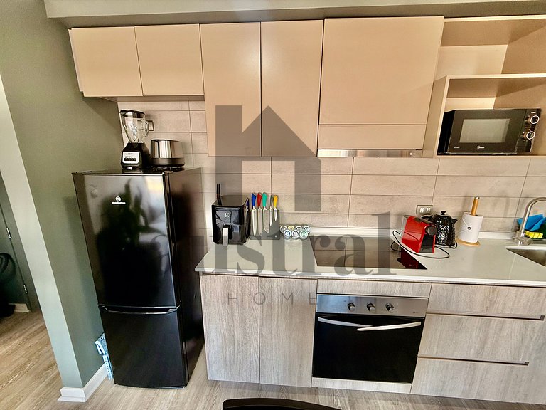 Decorado con estacionamiento cerca Est. Nacional