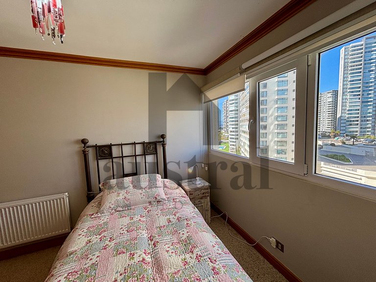 Wonderful ocean view, two parking spaces