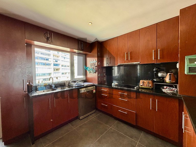 Maraviloosa vista al mar dos estacionamientos