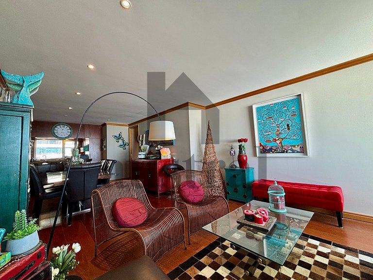 Wonderful ocean view, two parking spaces