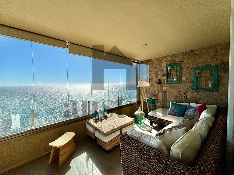 Wonderful ocean view, two parking spaces