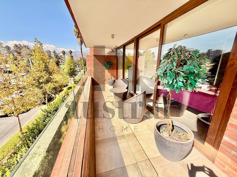 Wonderful and spacious apartment in Manquehue Sur