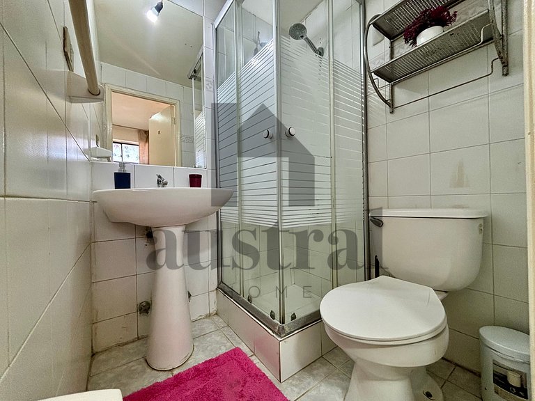 Vista maravilhosa para o mar, à beira-mar.