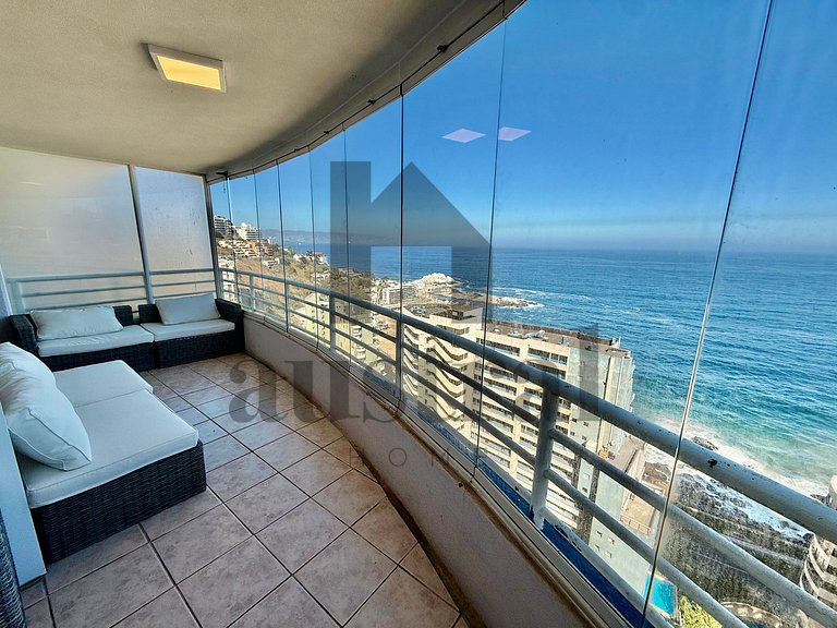 Wonderful view of the sea in front of Cochoa Beach