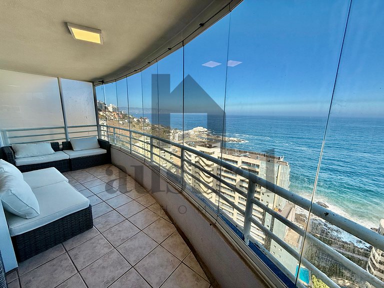 Wonderful view of the sea in front of Cochoa Beach