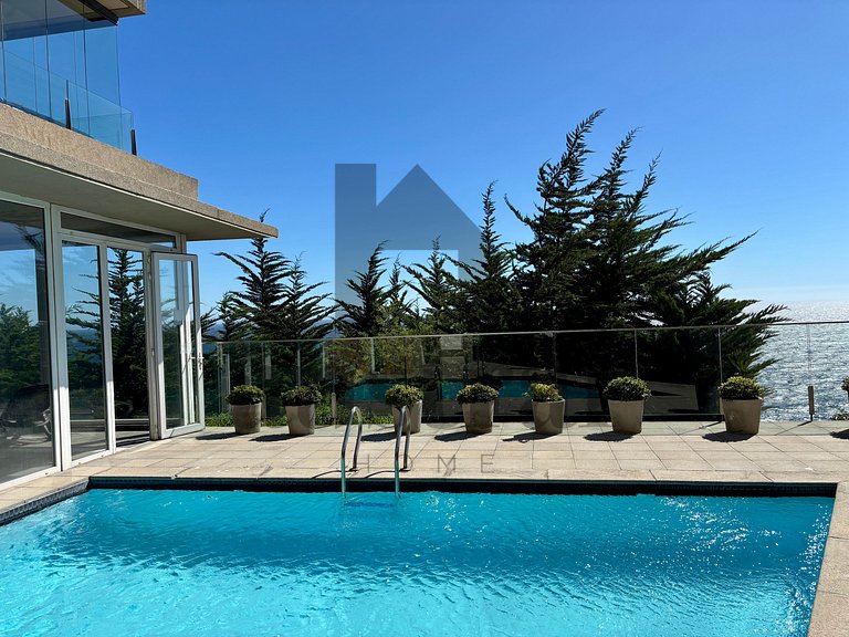 Incredible view, two suites and two parking spaces