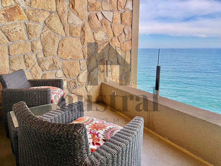 Incredible view, two suites and two parking spaces