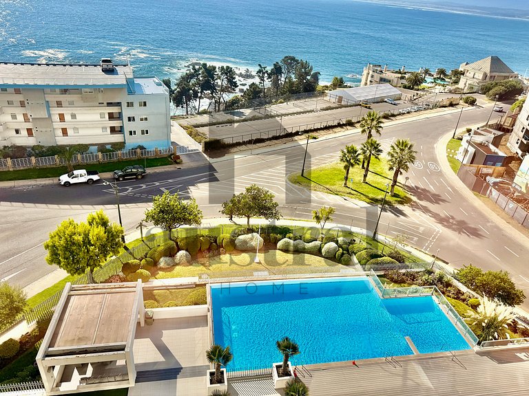 Espaçoso, com vista para o mar e piscina aquecida.
