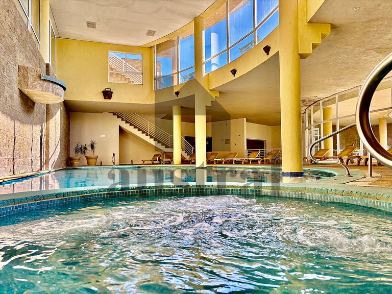 Maravilloso con piscina temperada jacuzzi exterior