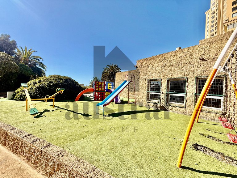 Wonderful with heated pool and outdoor jacuzzi